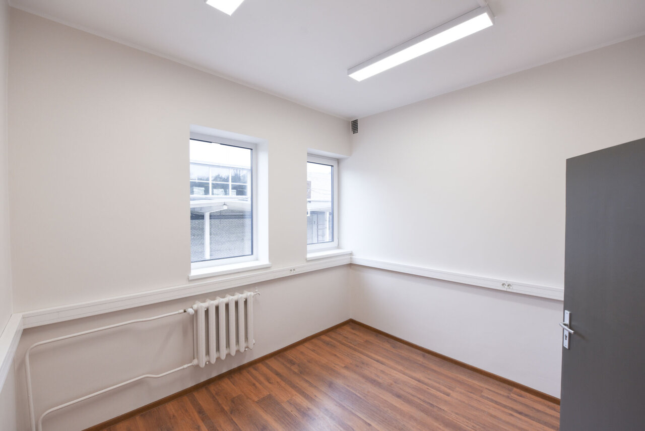 SOODNE JA VÄRSKELT RENOVEERITUD KONTORIPIND! — Gallery 5