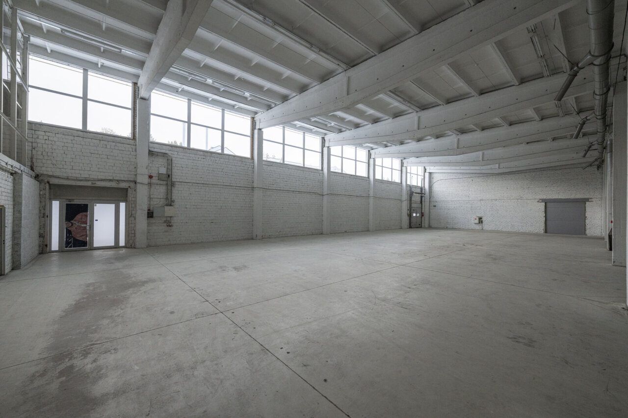 SOODNE 1000 M2 LAOPIND KALDA ÄRIKESKUSES! — Галерея 5