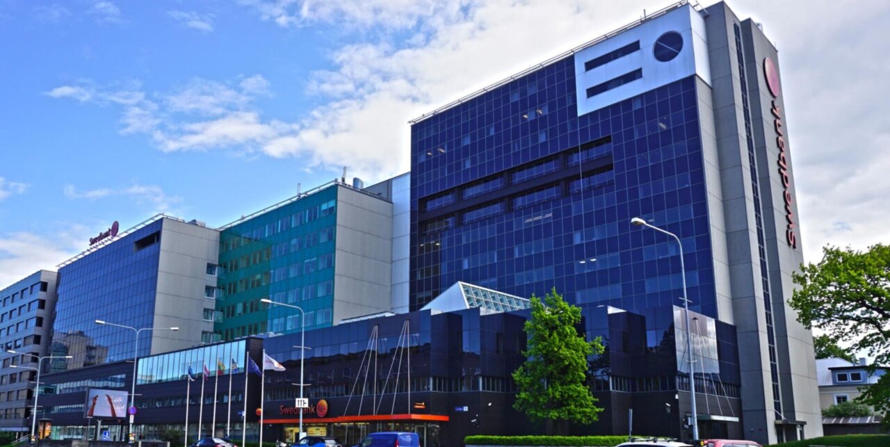 ASTU JÄRGMISELE TASEMELE - TEE ÄRI NAGU PANKUR! — 865 m² The Bank